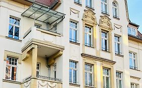 Grosszuegiges Familien Apartment Am Kressepark